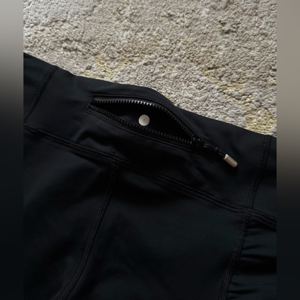 Lululemon Low Rise Ruched Cropped Leggings - Picture 5 of 6